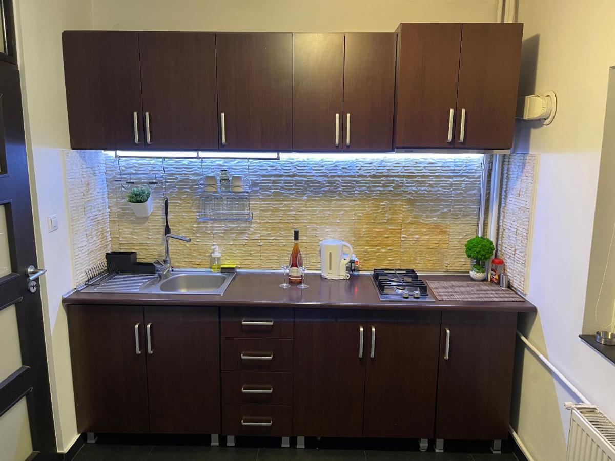 Sunset Luxury Apartment Near Unirii Square Бухарест Экстерьер фото